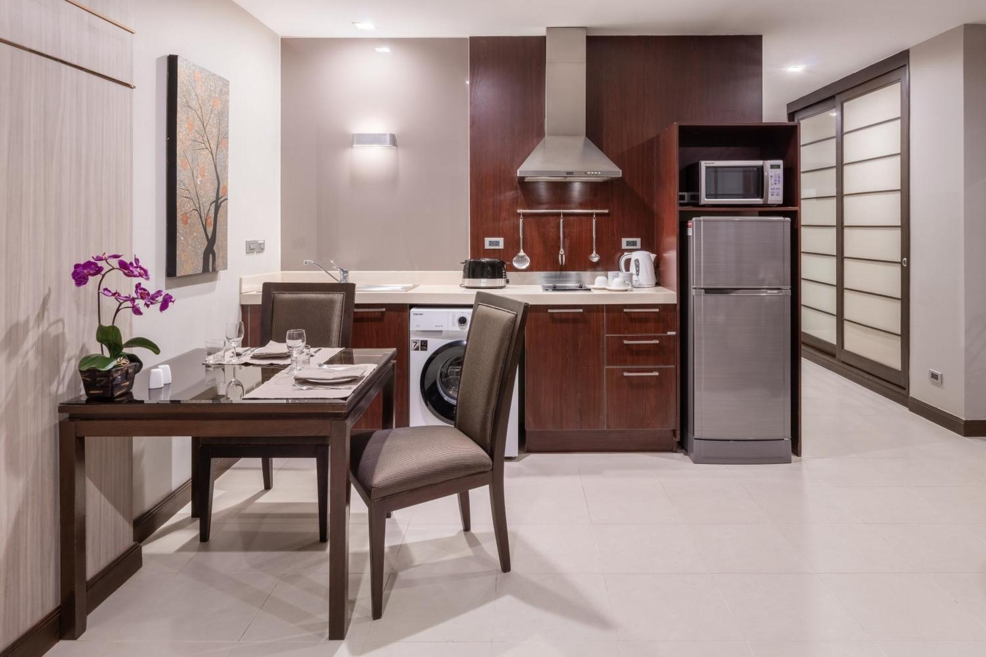 Grand Asoke Suites Boutique Residence Bangkok Esterno foto